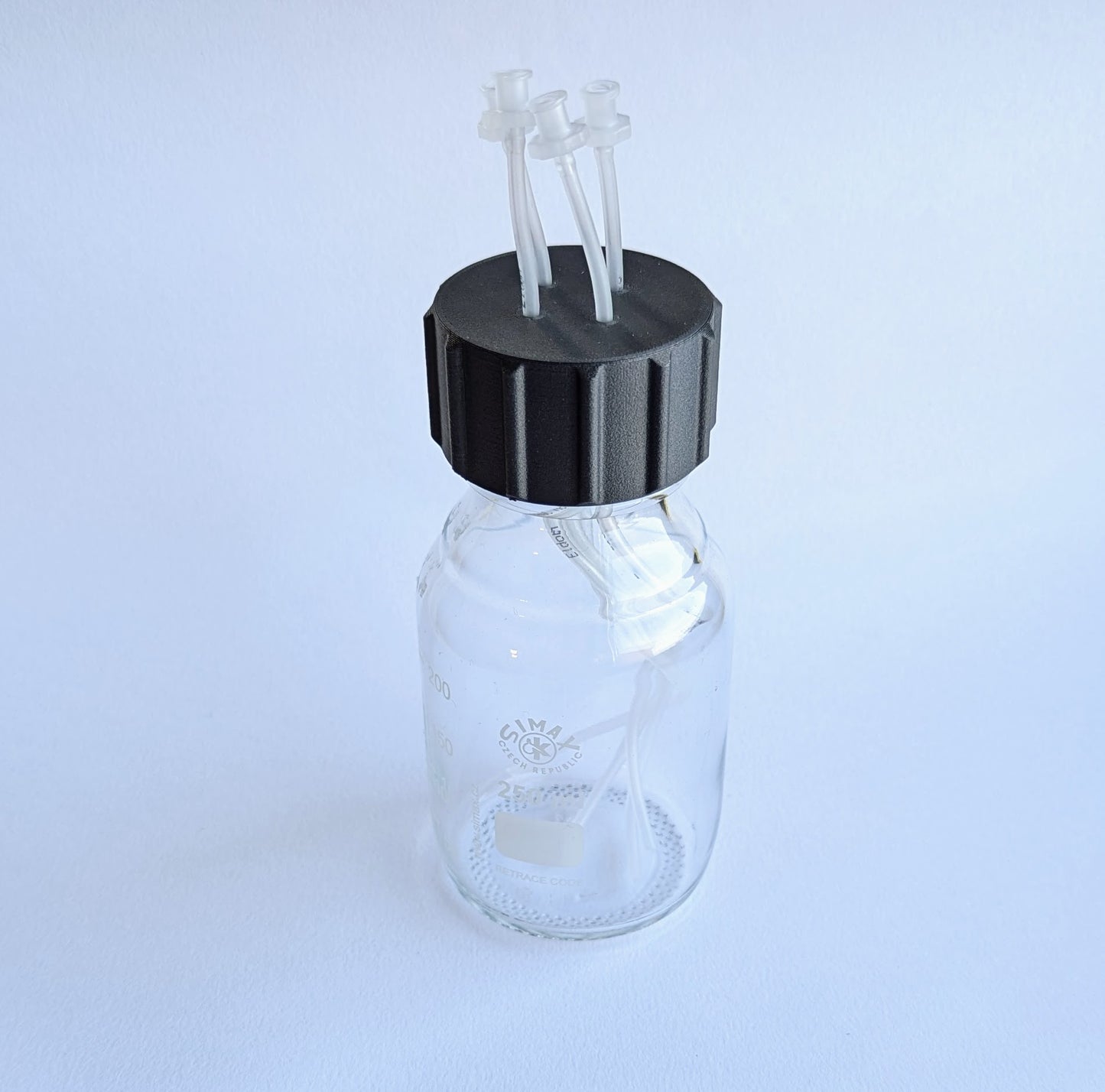 GL45 media bottle cap with luer lock connectors